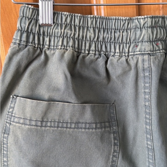 Women’s Casual green Pants - Picture 3 of 6